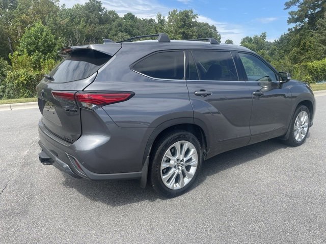 2023 Toyota Highlander Hybrid Limited photo 2