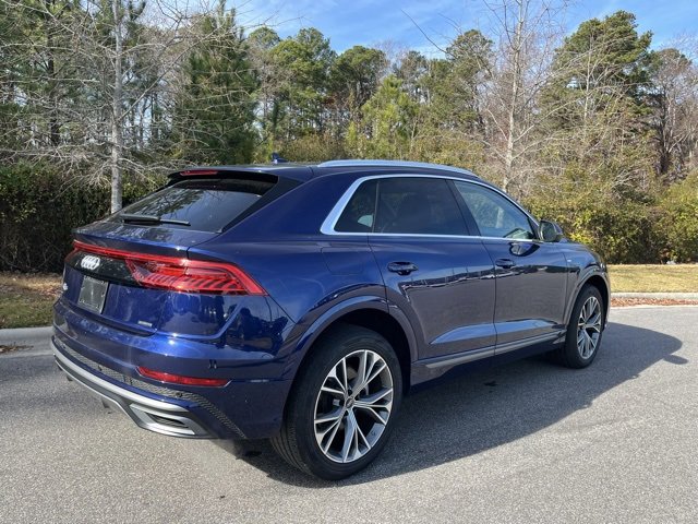 2023 Audi Q8 55 Premium Plus photo 2