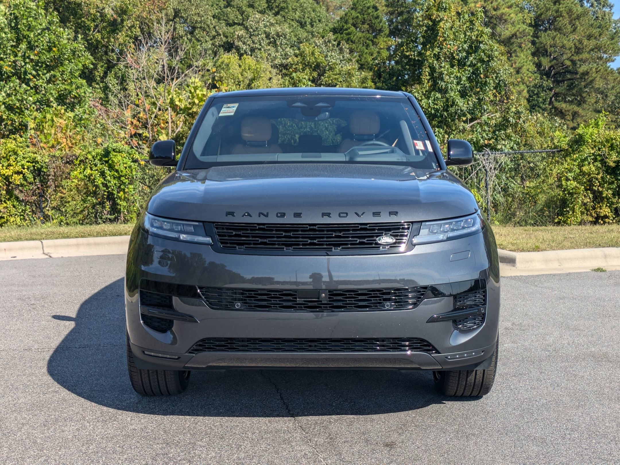 2025 Land Rover Range Rover Sport SE photo 2