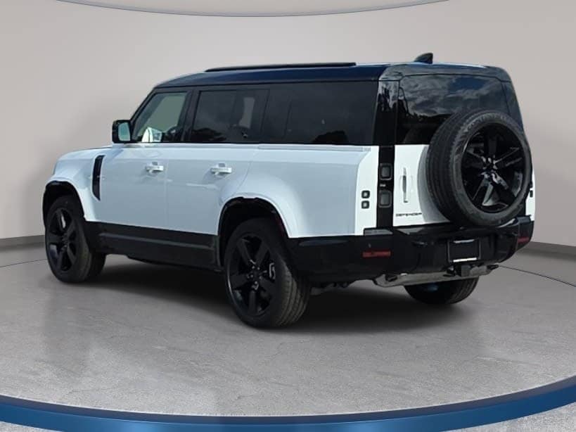 2026 Land Rover Defender X-Dynamic SE - Photo 6