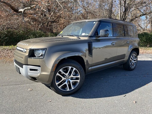 2022 Land Rover Defender XS Edition's photo