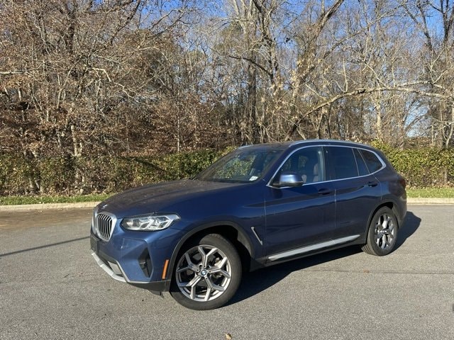 2022 BMW X3 30i's photo