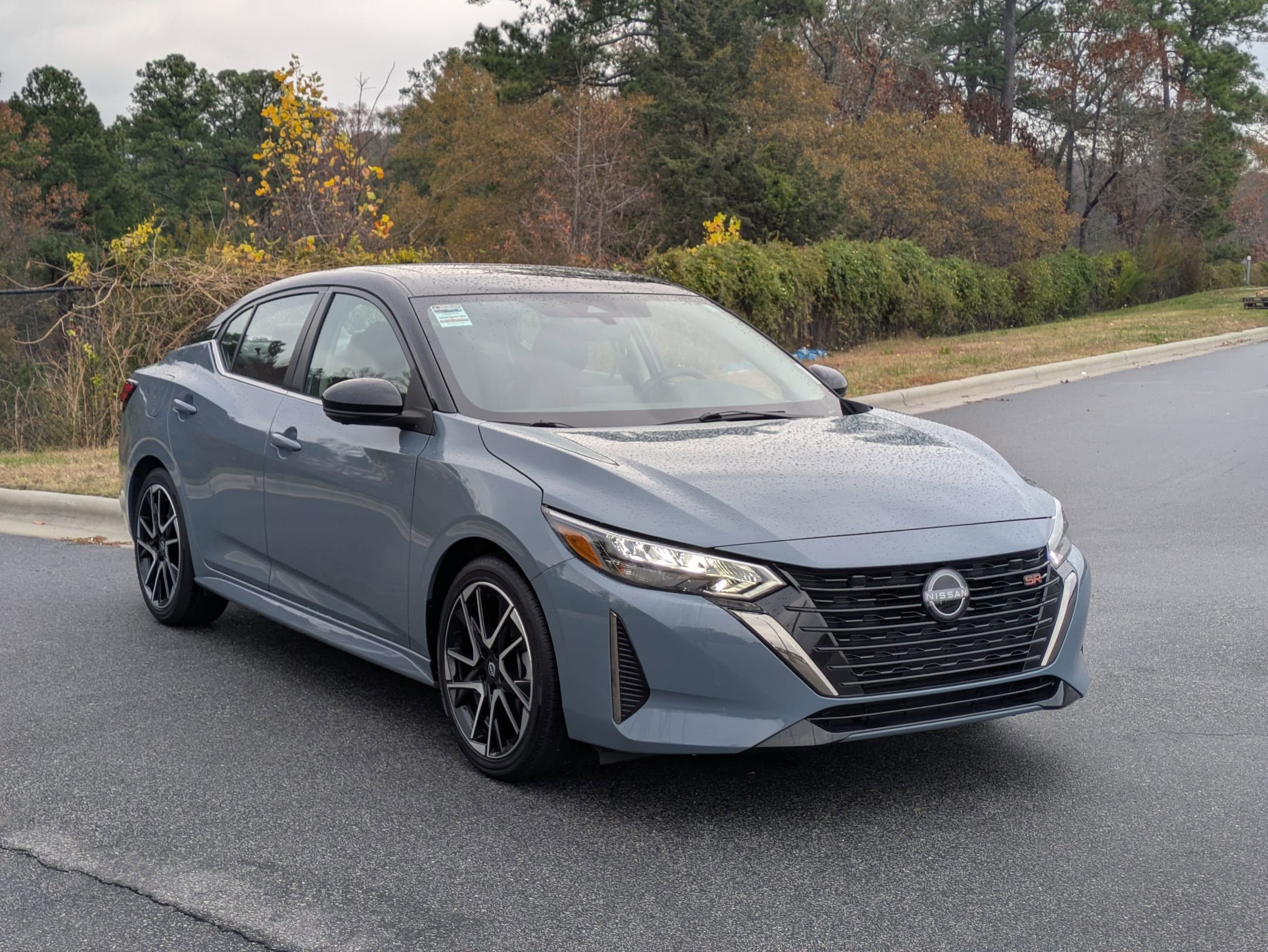 2024 Nissan Sentra SR photo 3