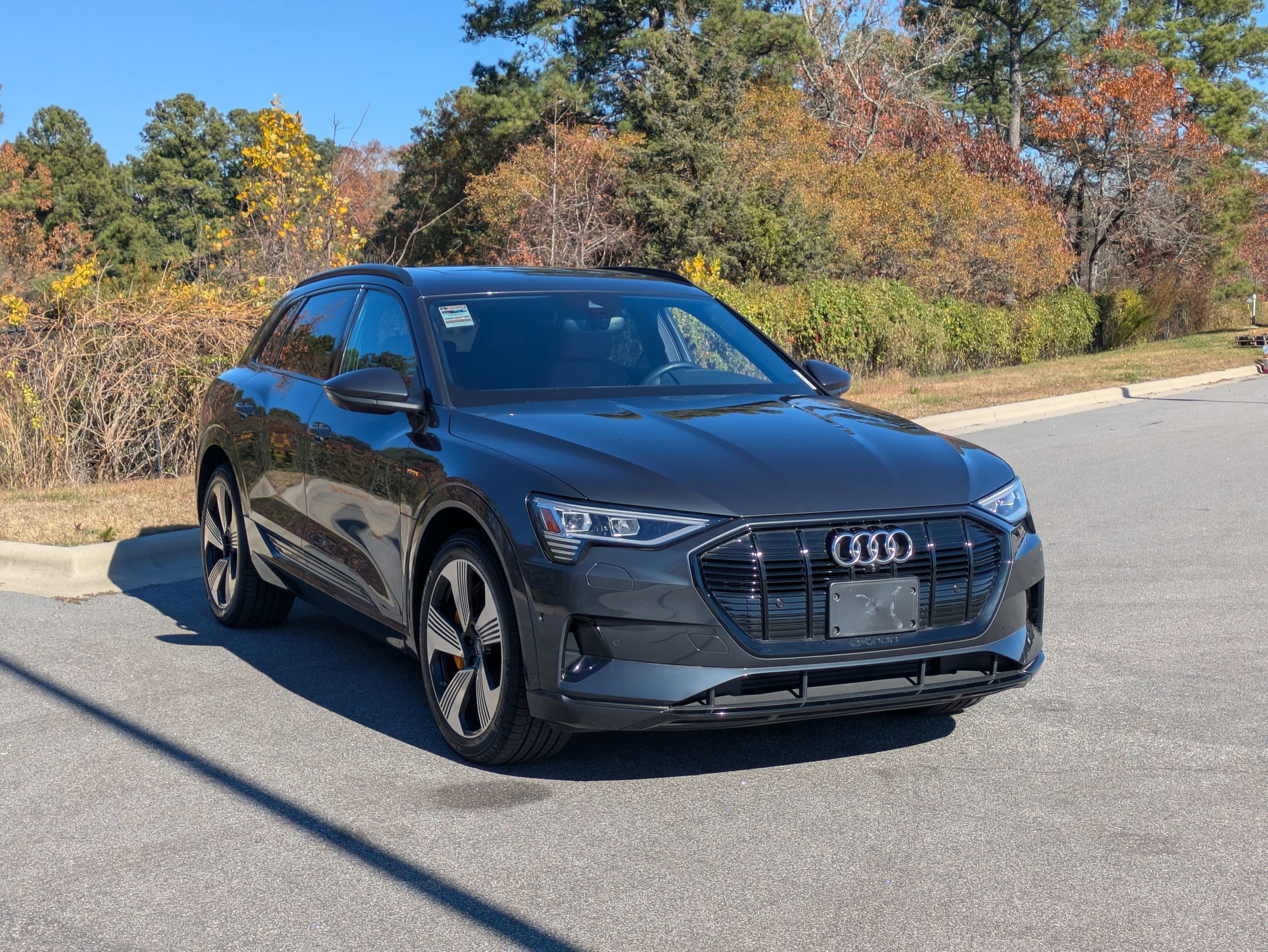 2022 Audi e-tron Premium Plus photo 3