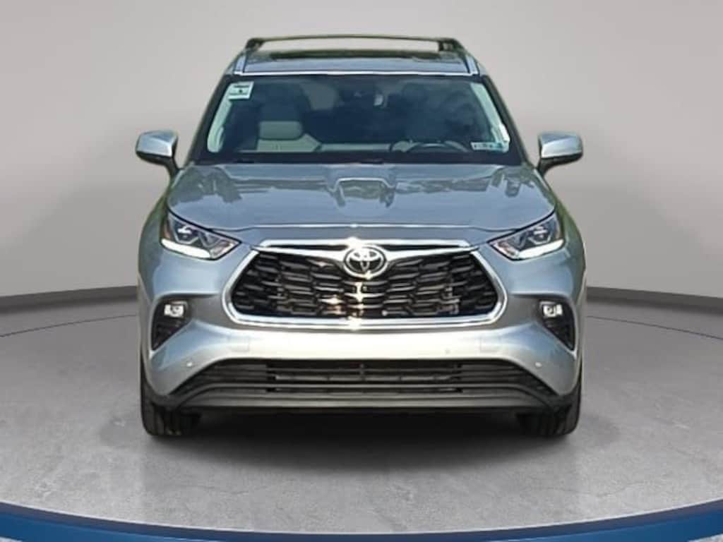 Used 2024 Toyota Highlander Limited SUV