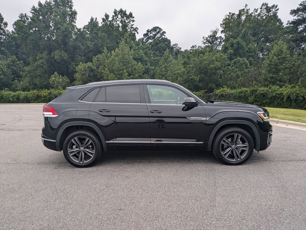 Used 2021 Volkswagen Atlas Cross Sport 3.6L V6 SE w/Technology R-Line SUV