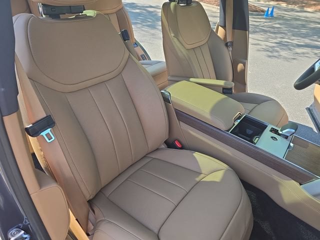 2026 Land Rover Range Rover SE - Photo 10