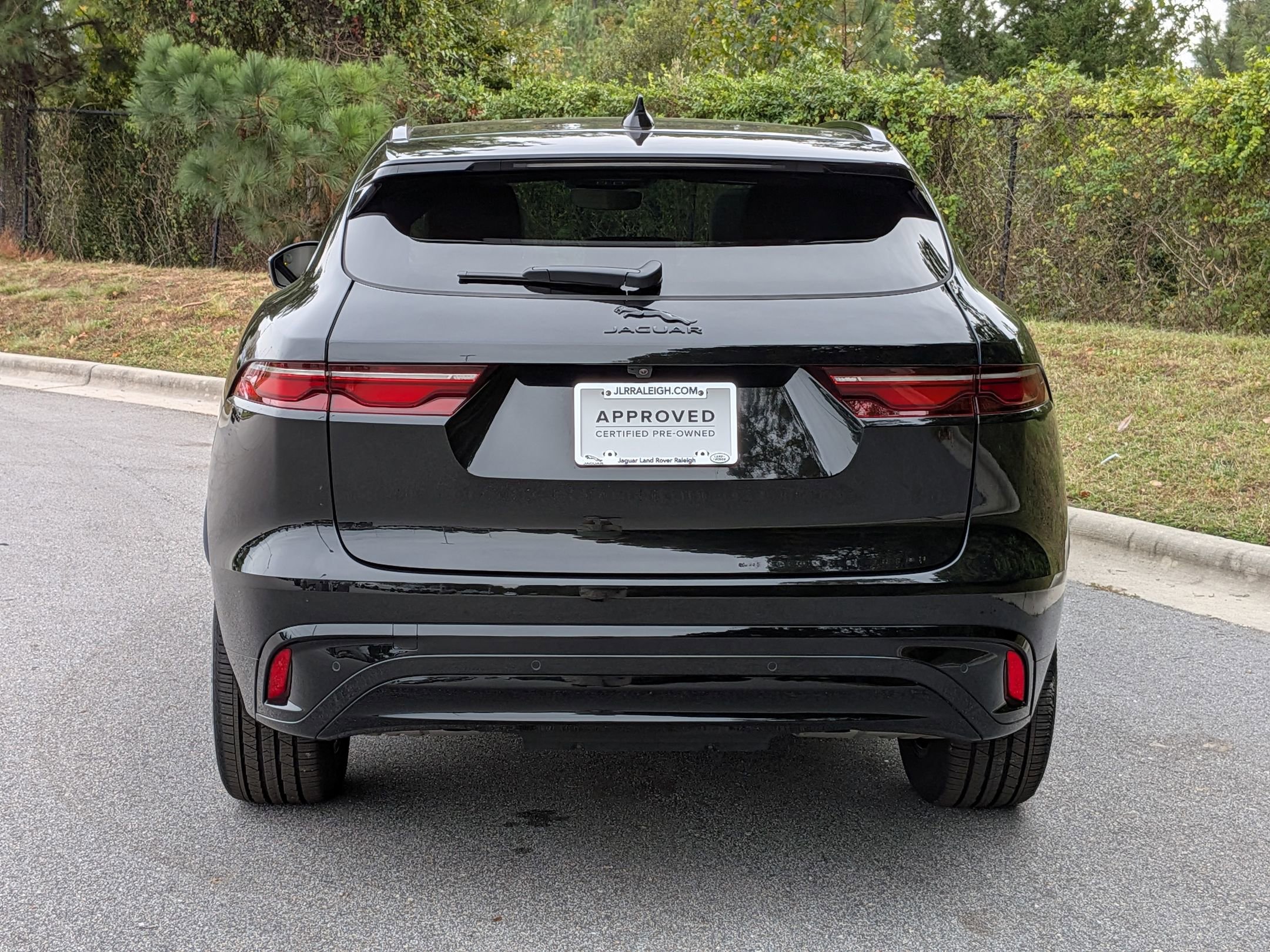 2025 Jaguar F-PACE P250 R-Dynamic S photo 4