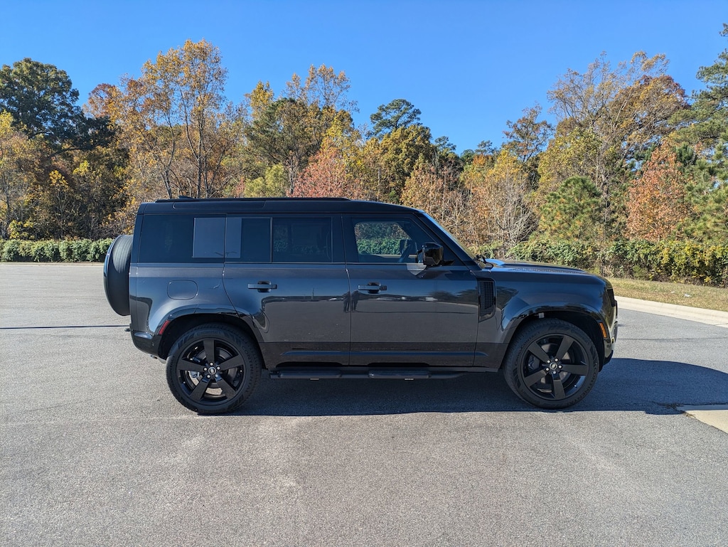 New 2025 Land Rover Defender 110 X-Dynamic SE SUV