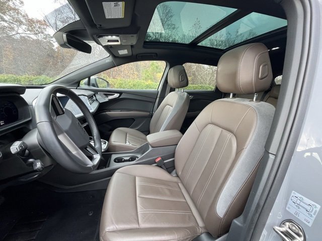 2023 Audi Q4 50 E-tron Premium photo 3