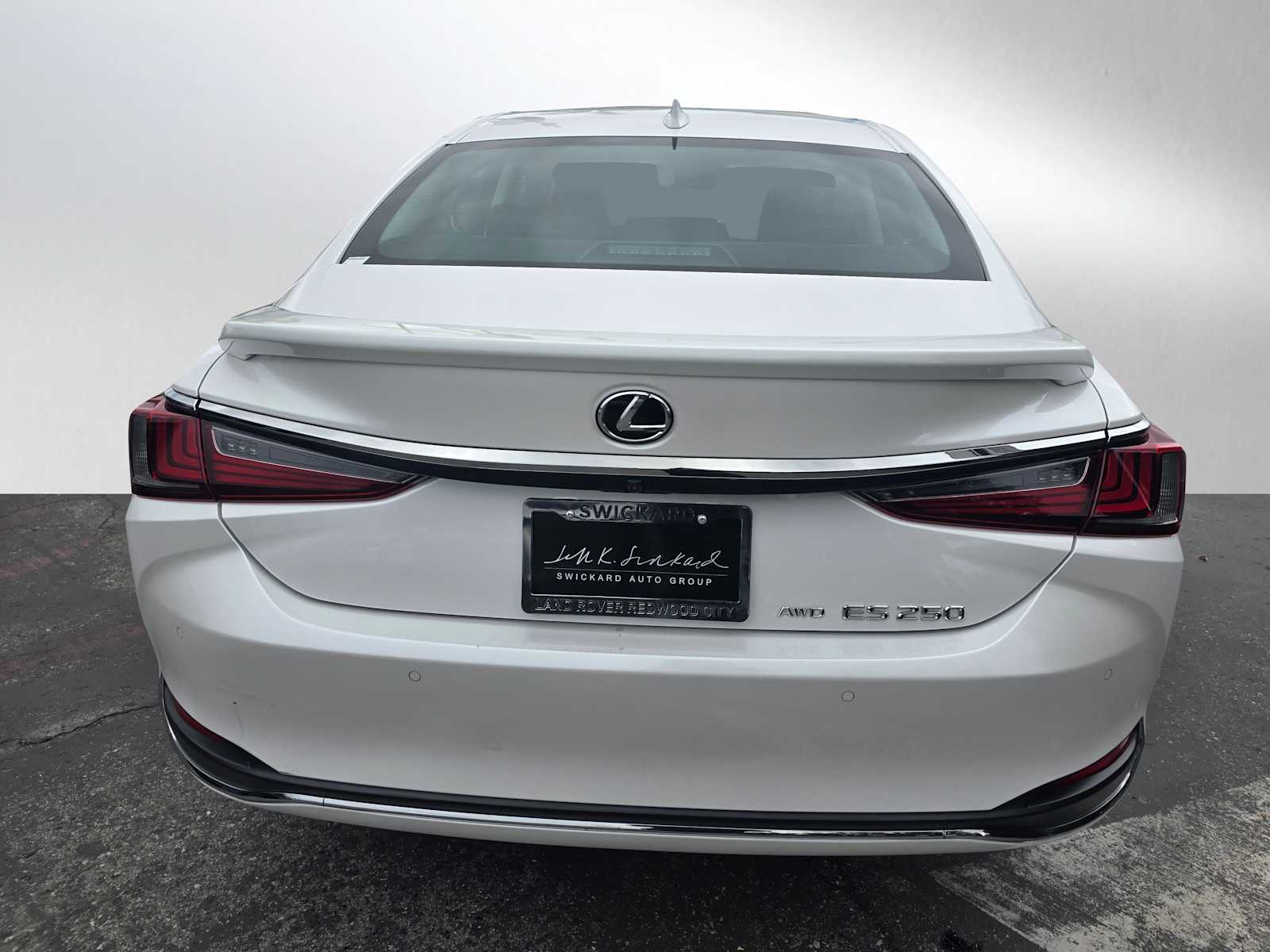 2022 Lexus ES 250 Luxury photo 4