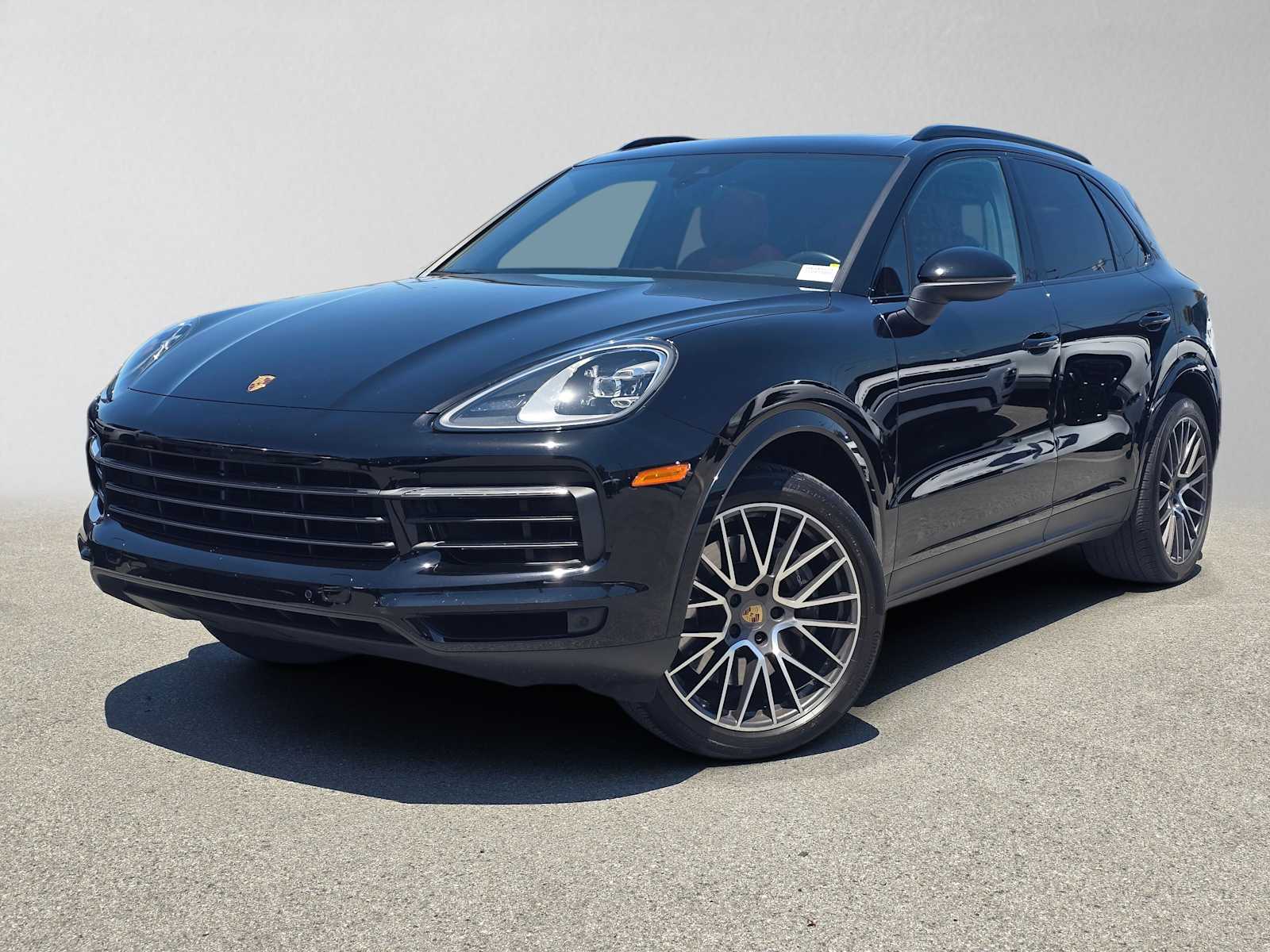 2022 Porsche Cayenne -'s photo