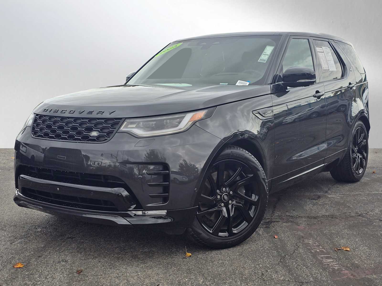 2025 Land Rover Discovery Dynamic SE's photo