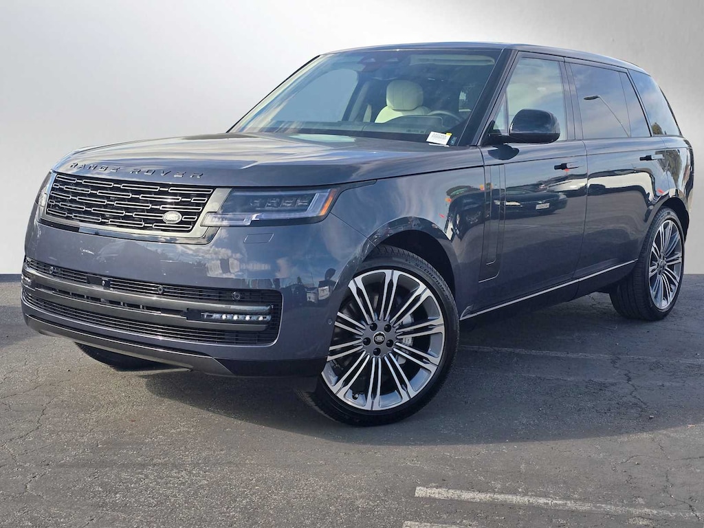 New 2025 Land Rover Range Rover SE P400 LWB 7 Seat