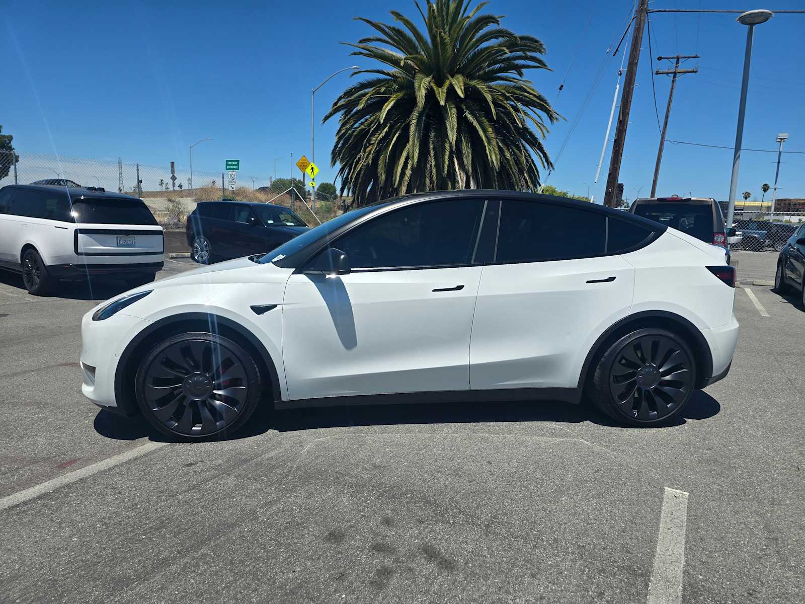 Used 2022 Tesla Model Y Performance with VIN 7SAYGDEF3NF484695 for sale in Redwood City, CA