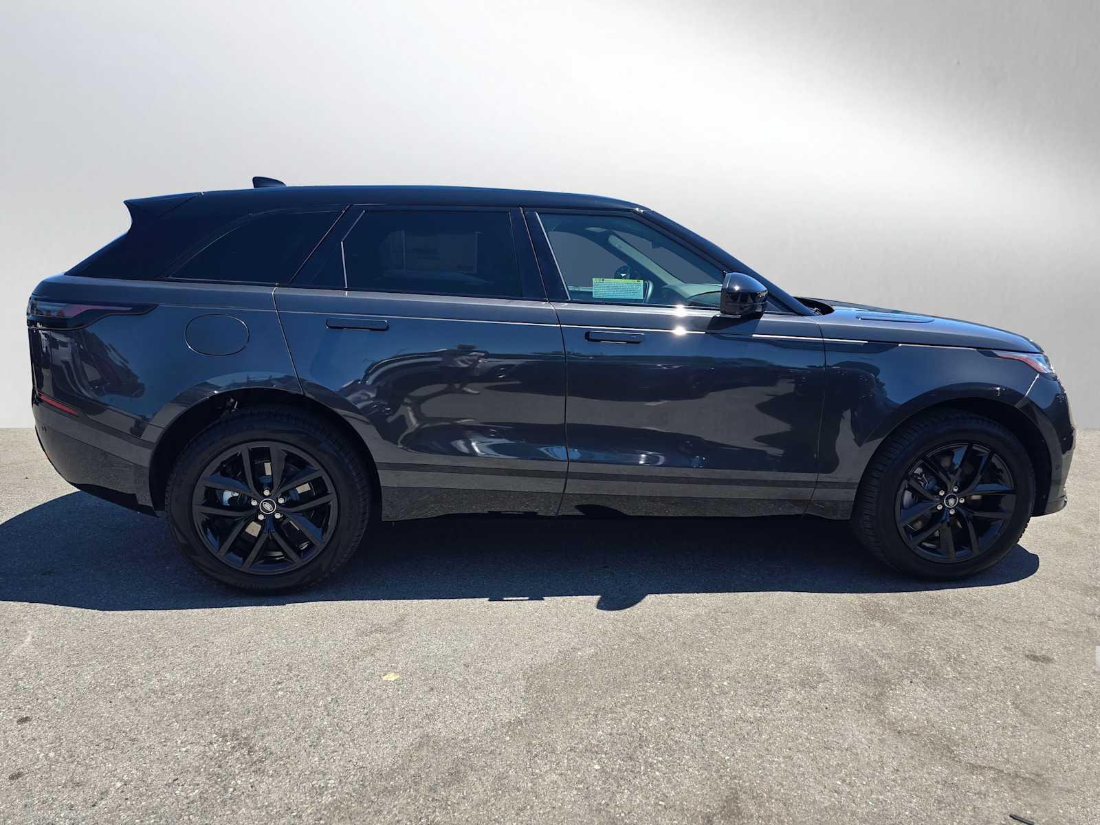 2026 Land Rover Range Rover Velar SE photo 2