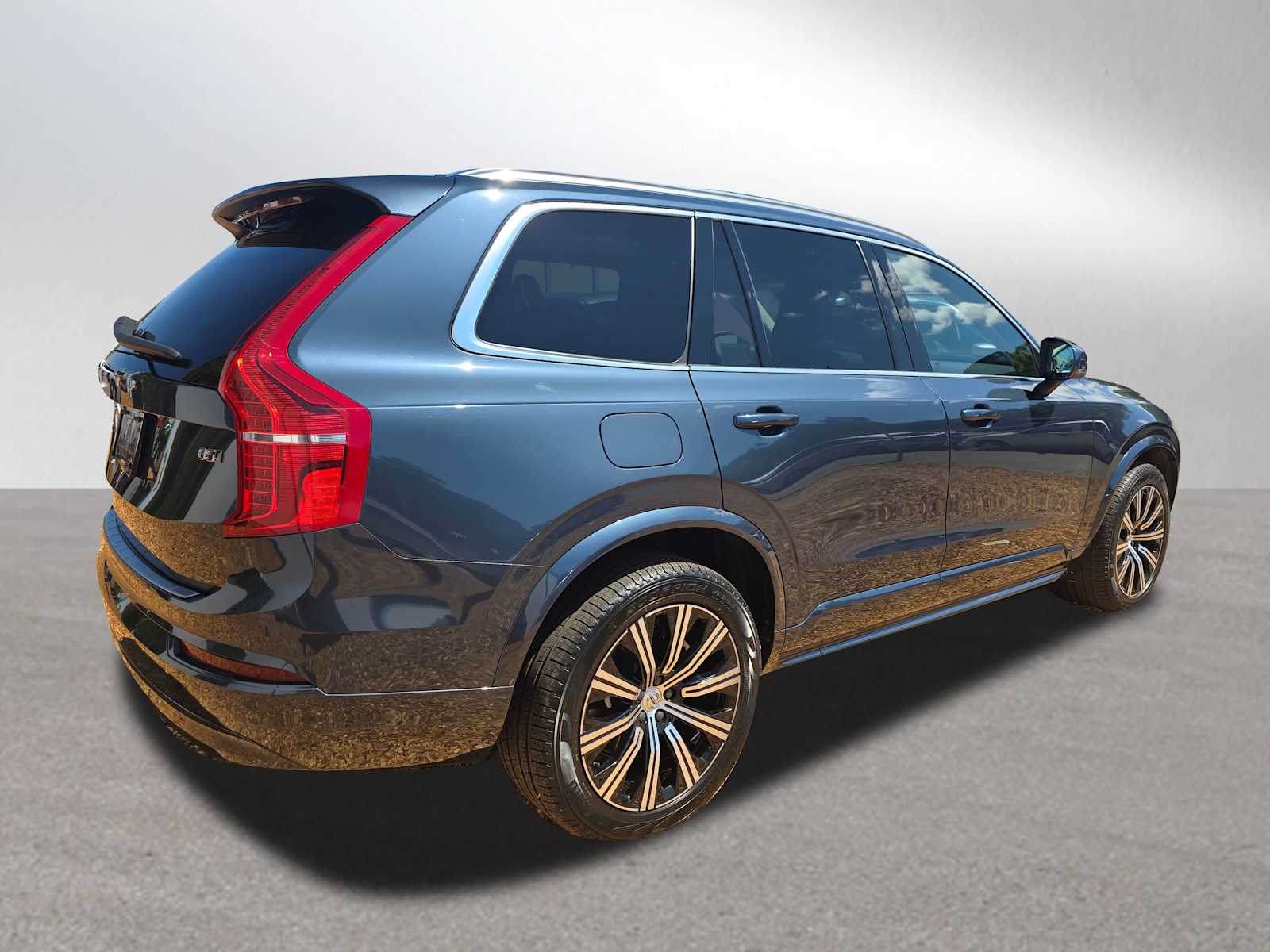 2023 Volvo XC90 B5 AWD Core photo 3