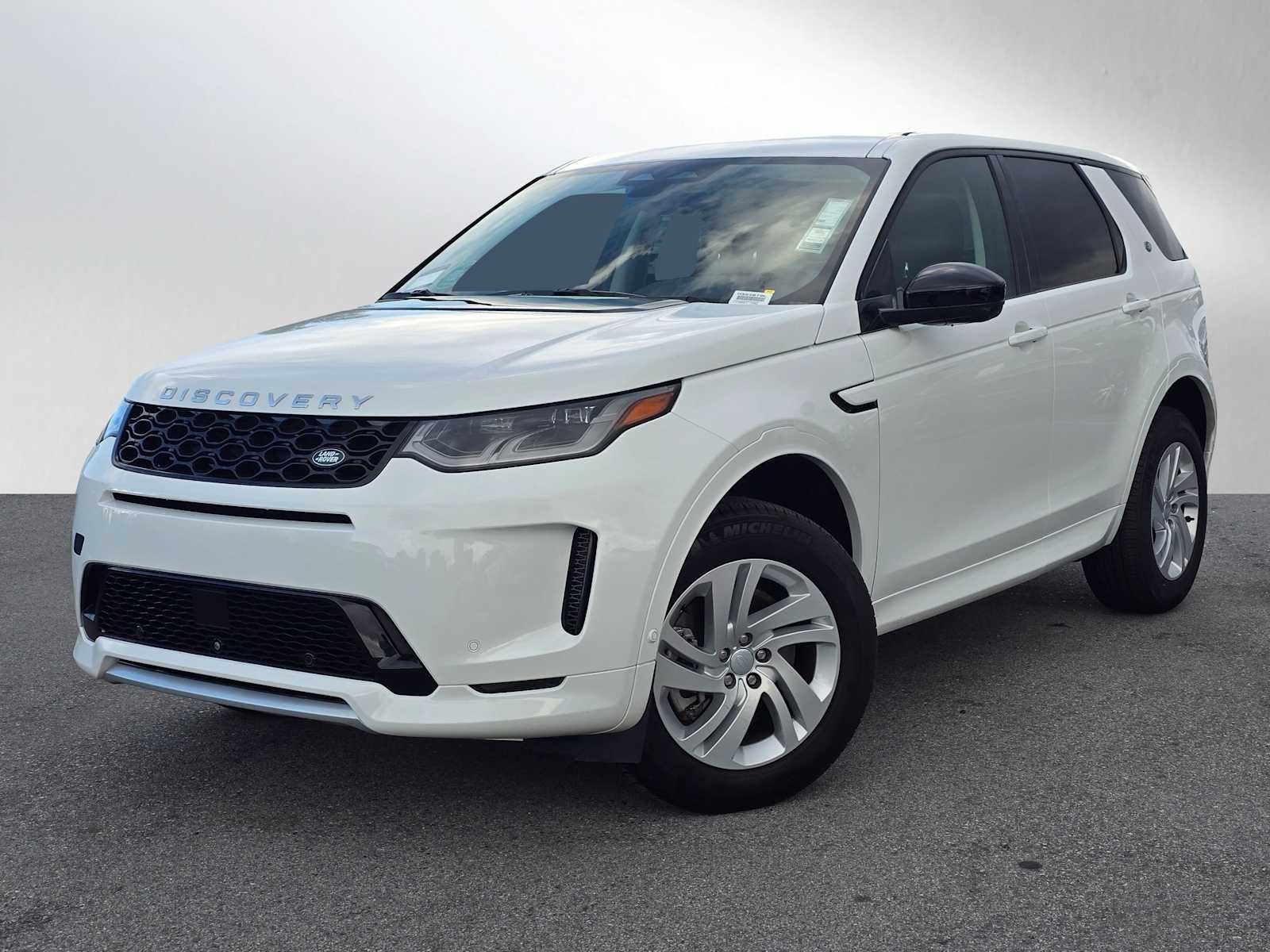 2024 Land Rover Discovery Sport S's photo