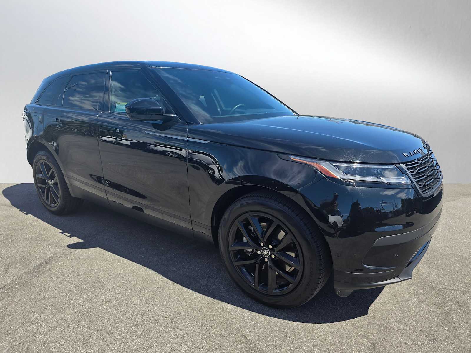 2025 Land Rover Range Rover Velar