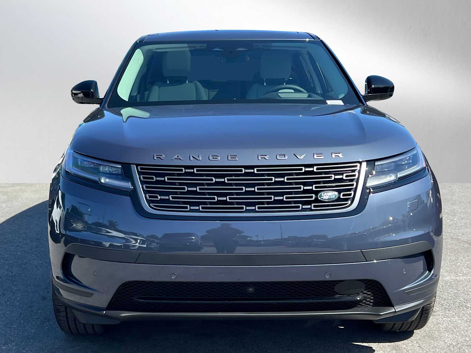 2025 Land Rover Range Rover Velar S photo 2