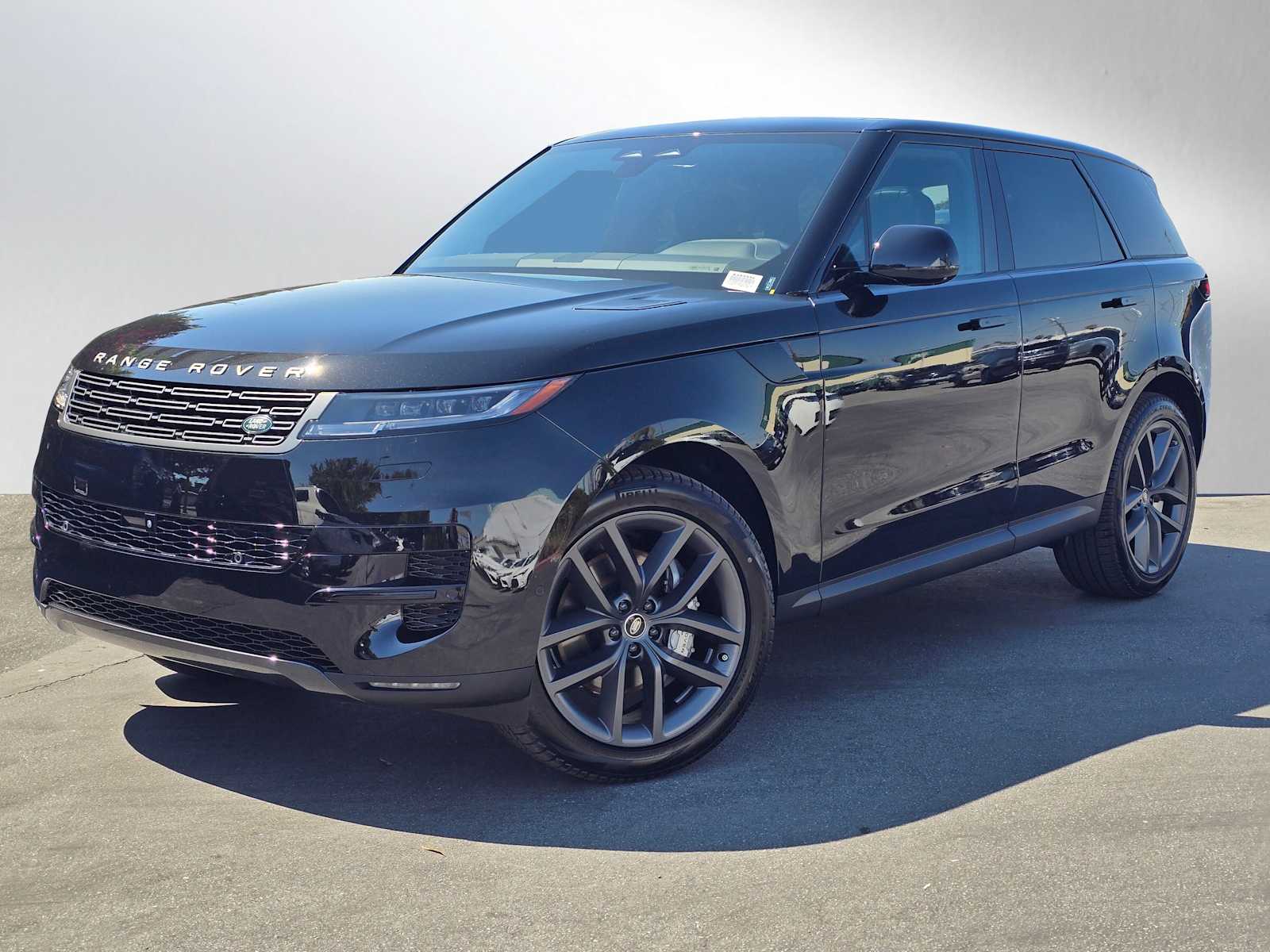 2025 Land Rover Range Rover Sport SE photo 3