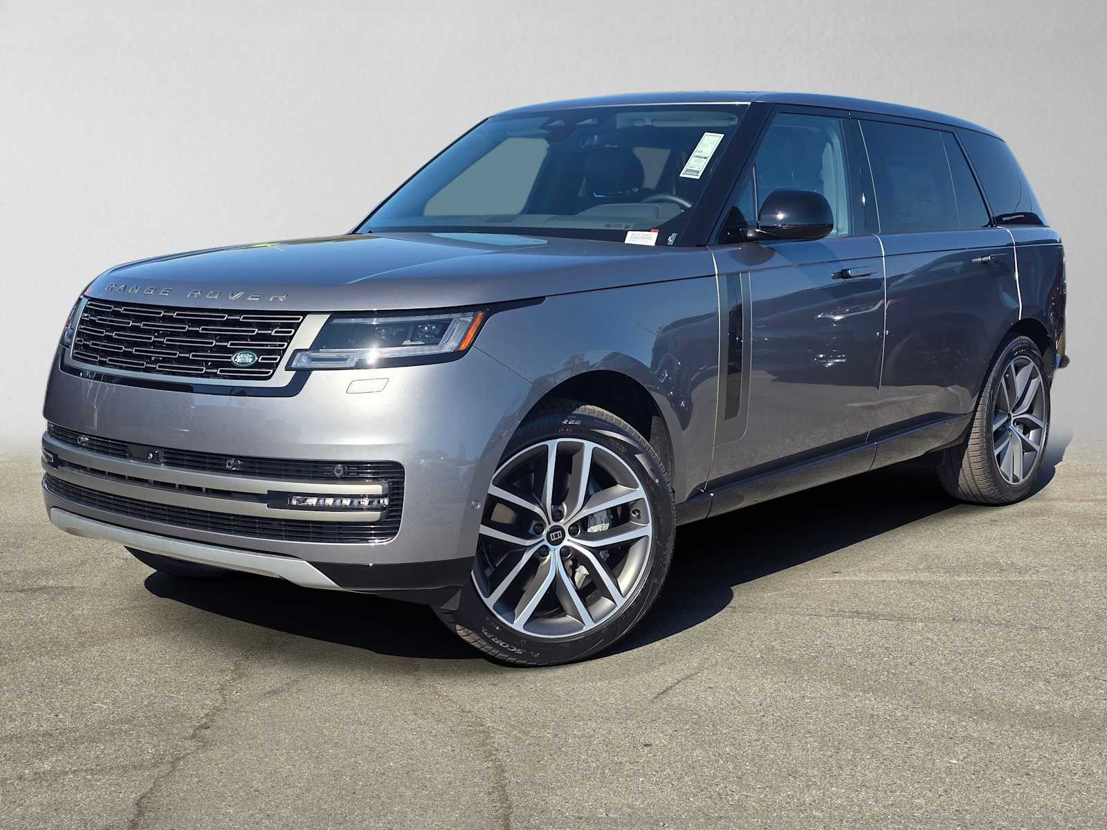 2027 Land Rover Range Rover SE LWB7 P400