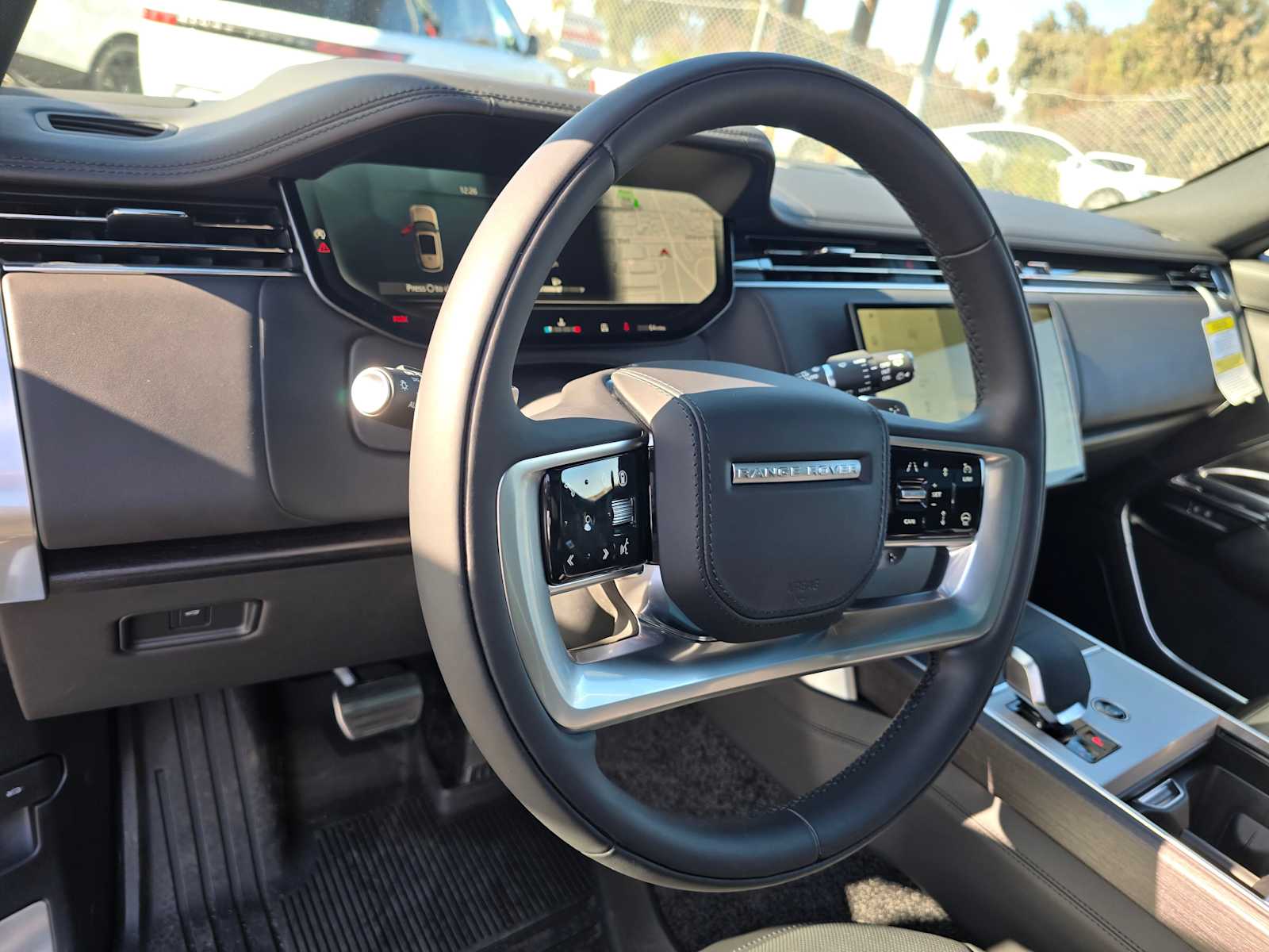 2025 Land Rover Range Rover SE - Photo 26