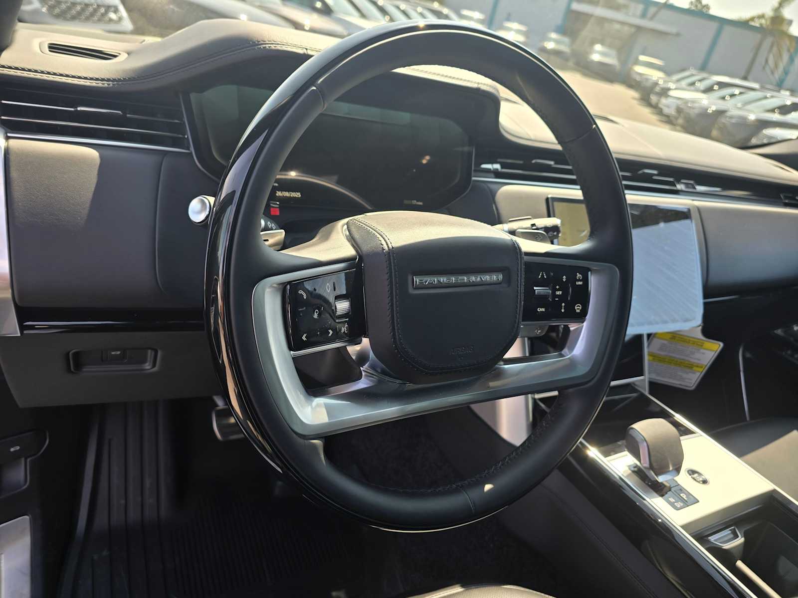 2025 Land Rover Range Rover SE - Photo 26