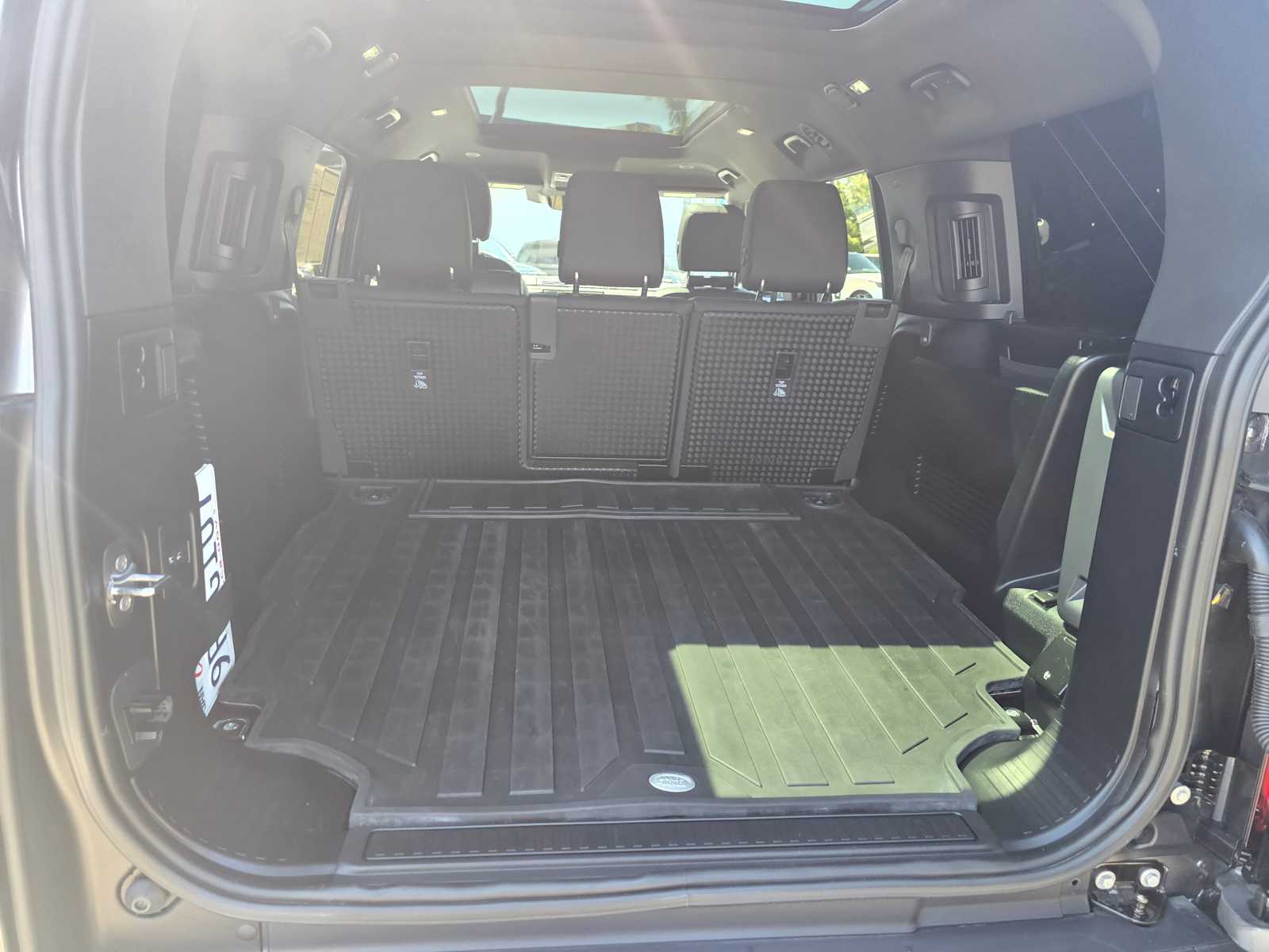 2024 Land Rover Defender Outbound - Photo 12