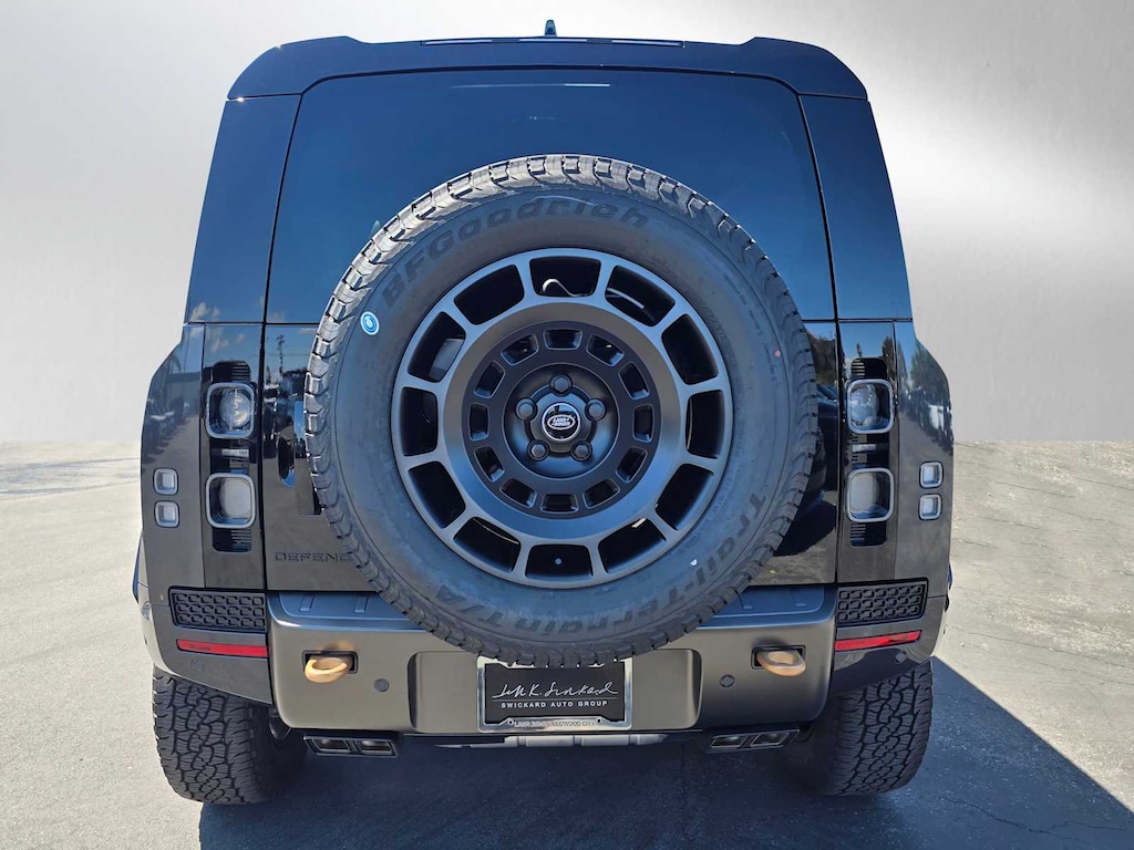 New 2025 Land Rover Defender 110 Octa Edition ONE SUV