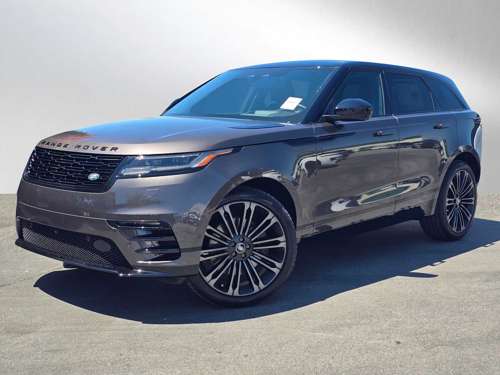 2026 Land Rover Range Rover Velar Autobiography's photo