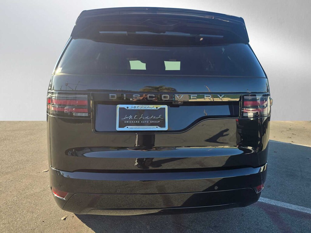 New 2025 Land Rover Discovery Dynamic SE SUV