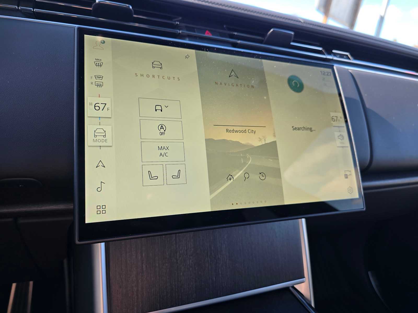 2025 Land Rover Range Rover SE - Photo 28