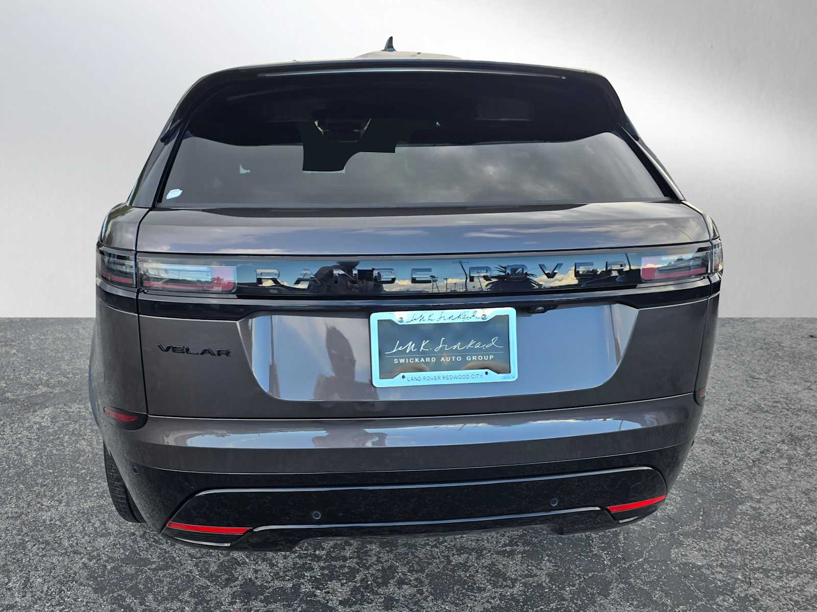 2025 Land Rover Range Rover Velar SE photo 3