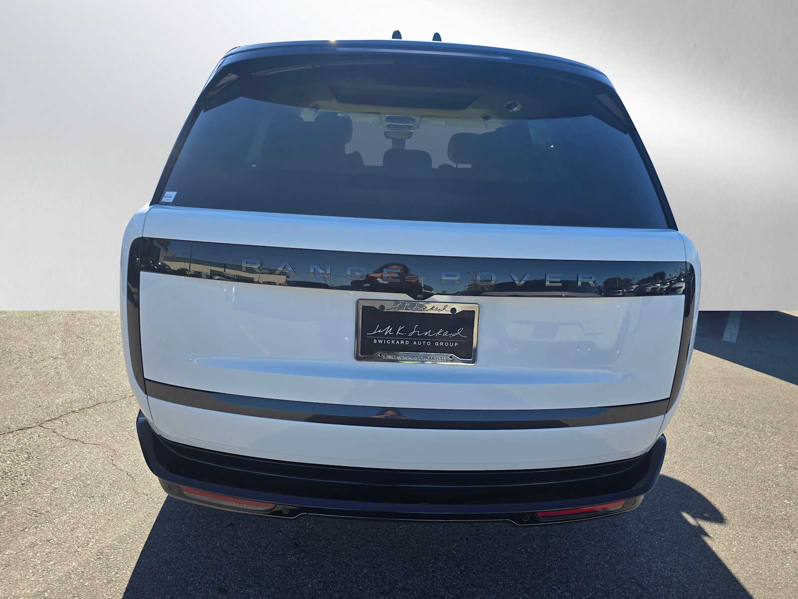 2025 Land Rover Range Rover SE photo 4