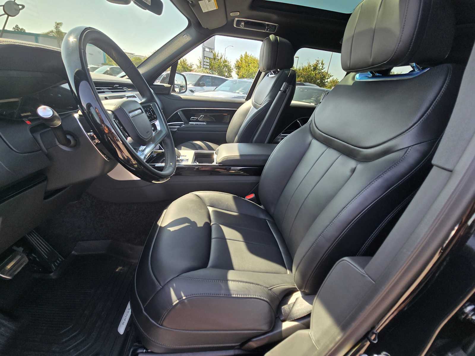 2025 Land Rover Range Rover SE - Photo 24