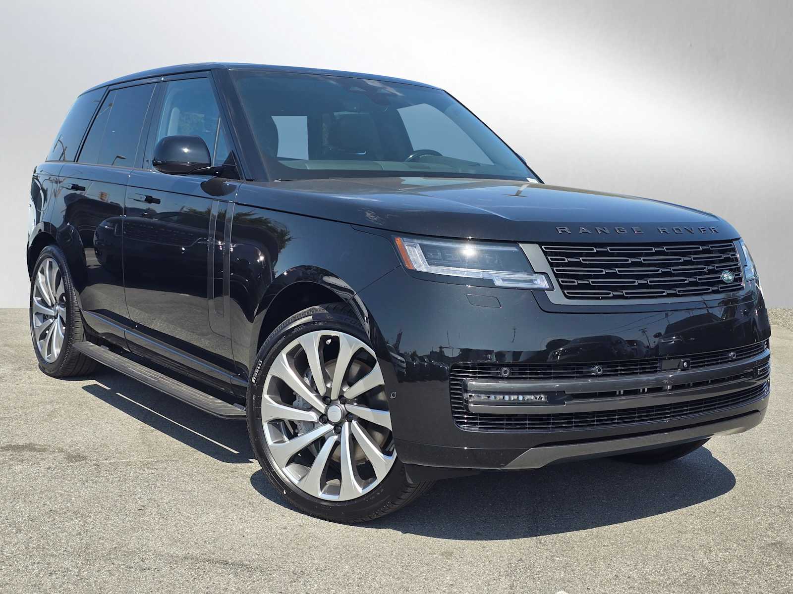 2025 Land Rover Range Rover SE - Photo 8