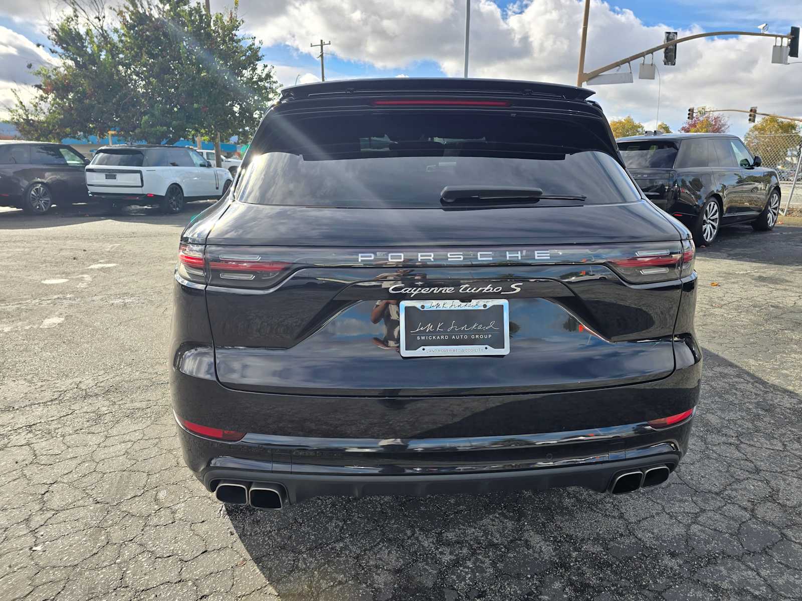 2021 Porsche Cayenne E-Hybrid Turbo S photo 3