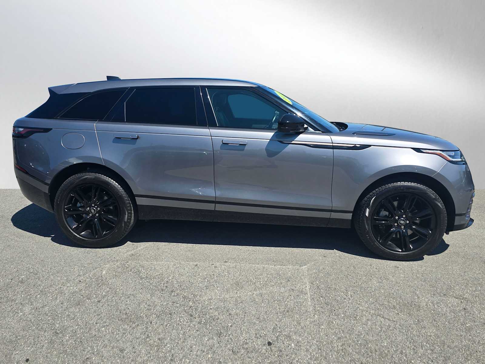 2023 Land Rover Range Rover Velar R-Dynamic S photo 2