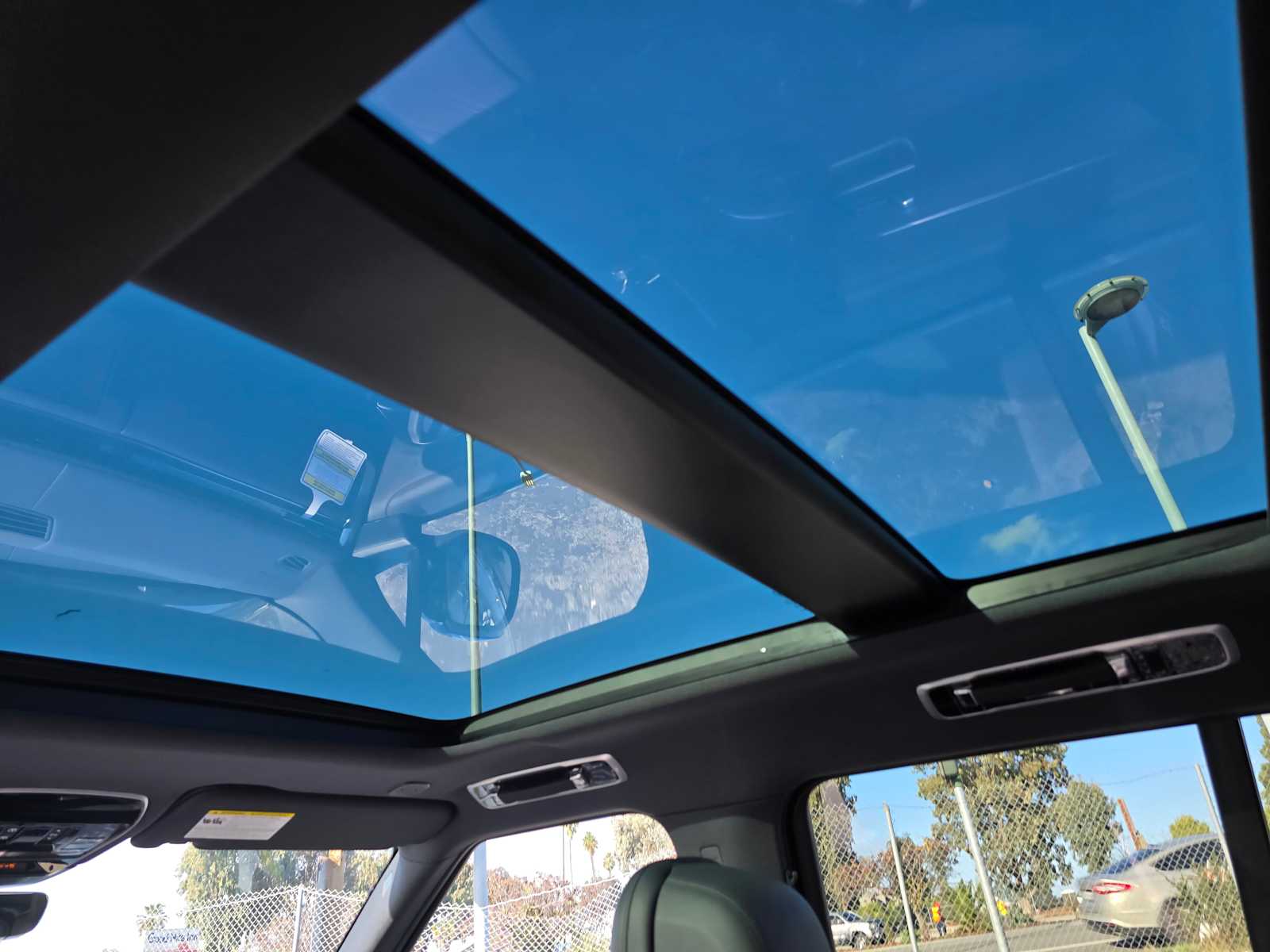 2025 Land Rover Range Rover SE - Photo 21