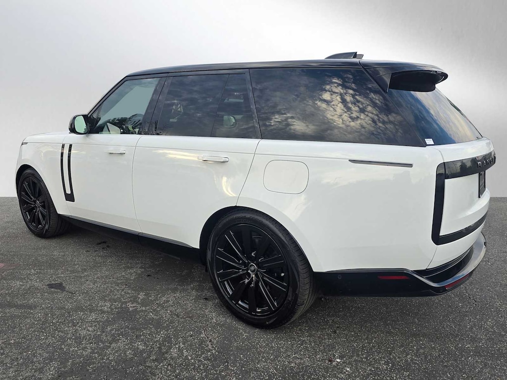 New 2025 Land Rover Range Rover SE Phev SUV
