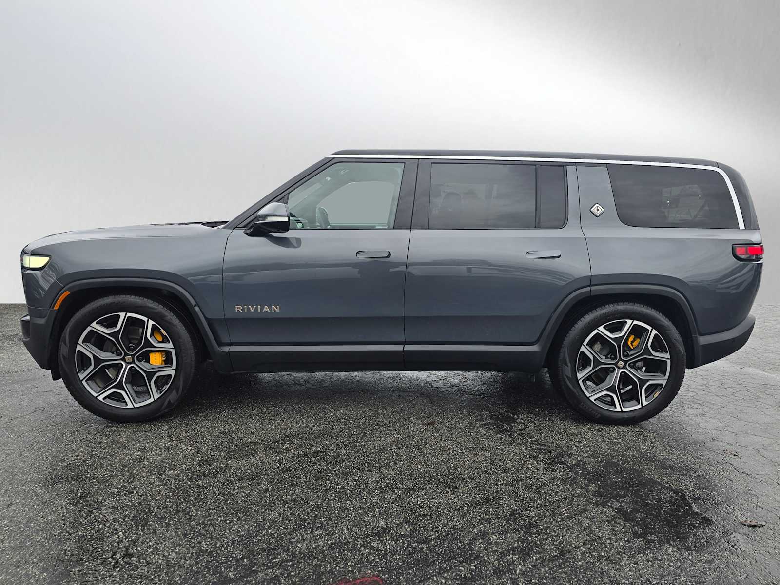 Used 2023 Rivian R1S Adventure with VIN 7PDSGABA2PN028923 for sale in Redwood City, CA
