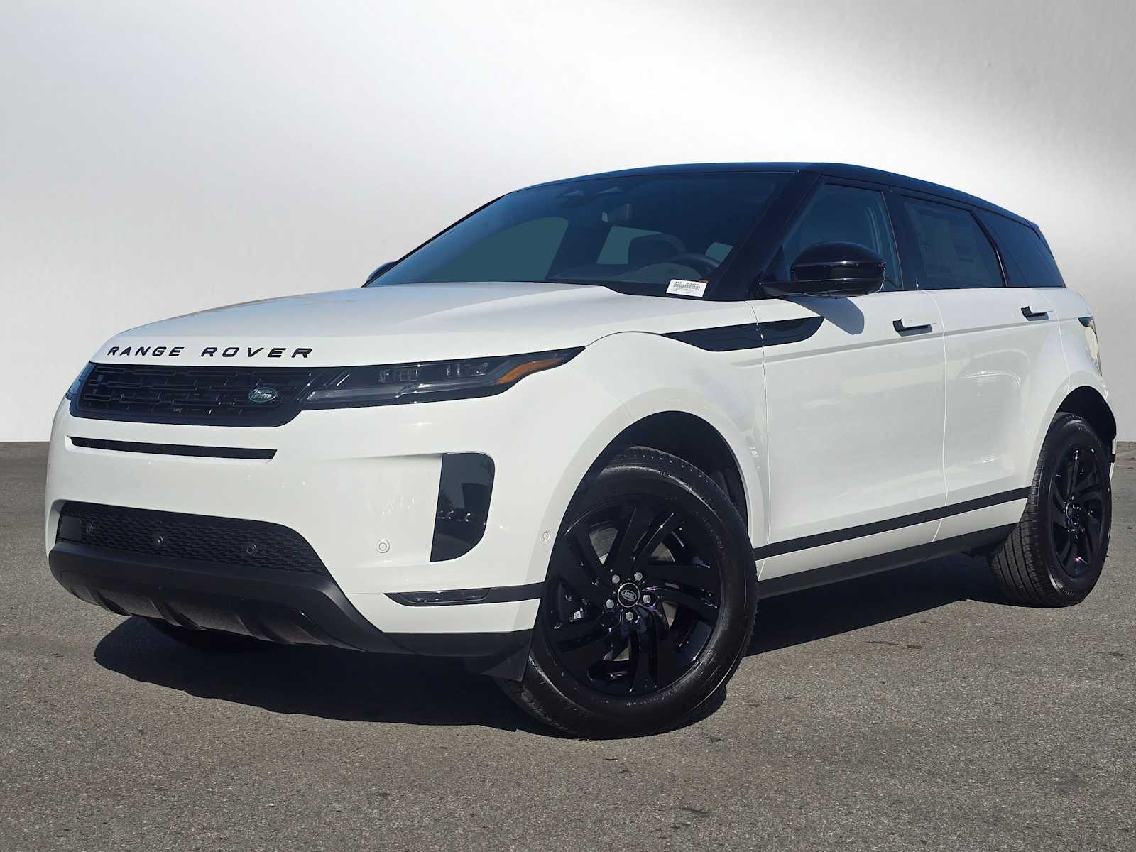 2026 Land Rover Range Rover Evoque S's photo