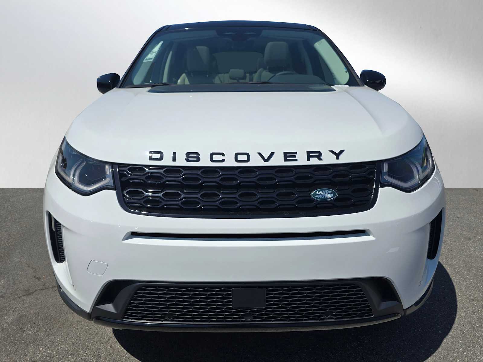 2023 Land Rover Discovery Sport SE photo 2