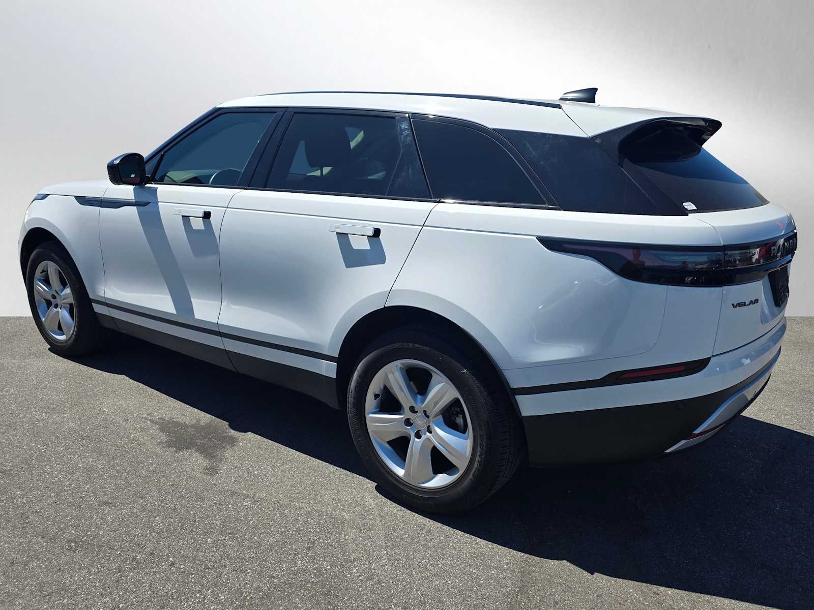 2024 Land Rover Range Rover Velar S photo 3