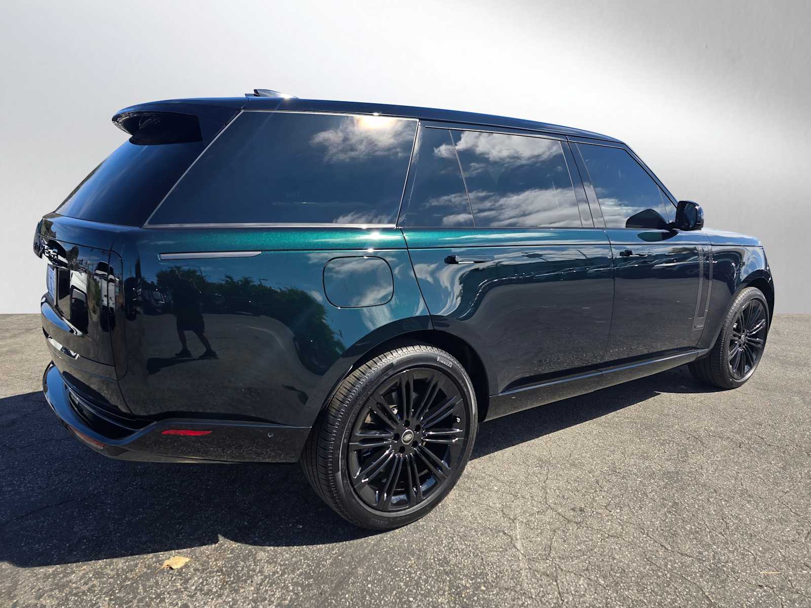 2025 Land Rover Range Rover Autobiography photo 2