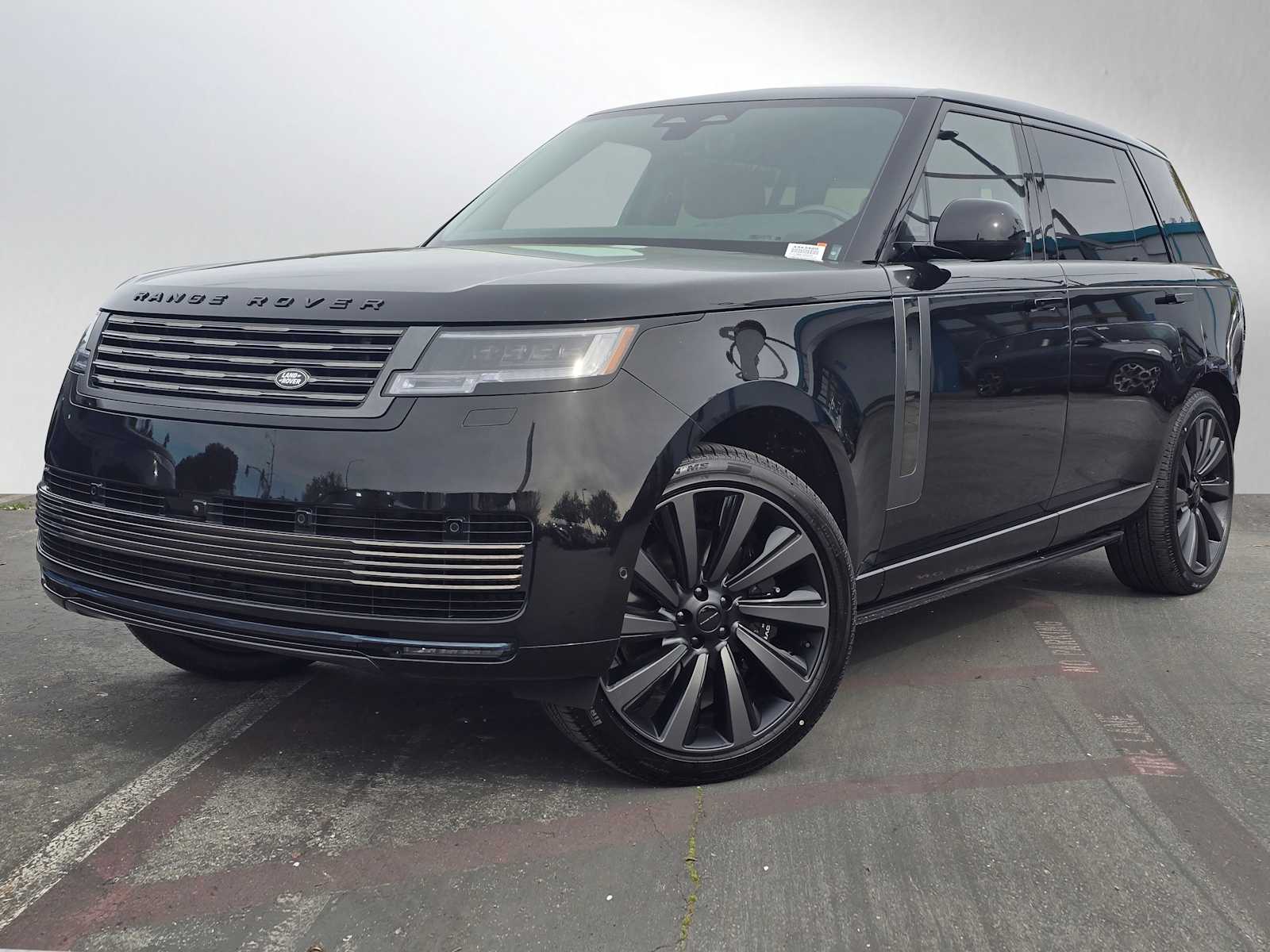 2026 Land Rover Range Rover 4.4 SV LWB's photo