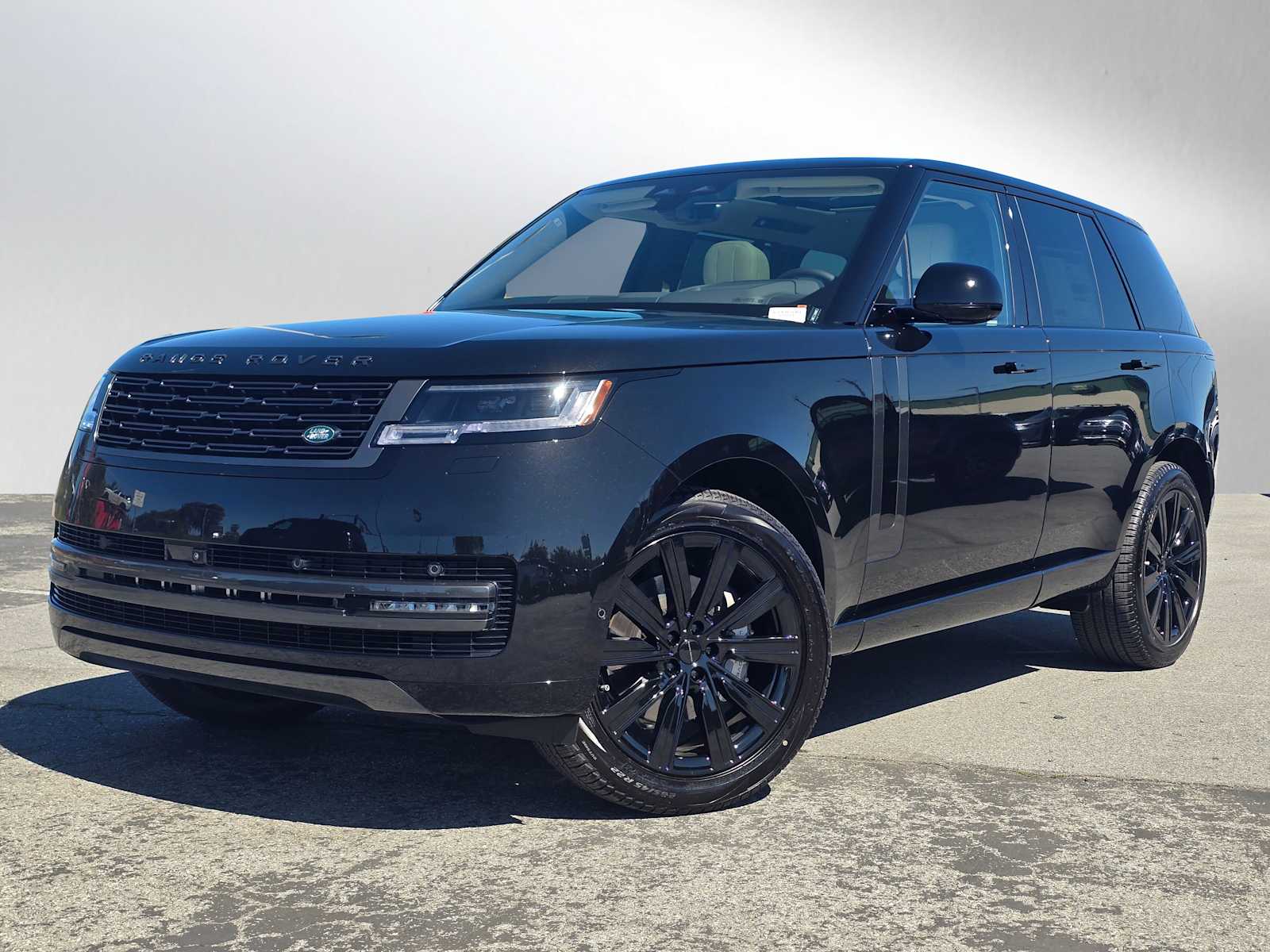 2026 Land Rover Range Rover 3.0 SE SWB's photo