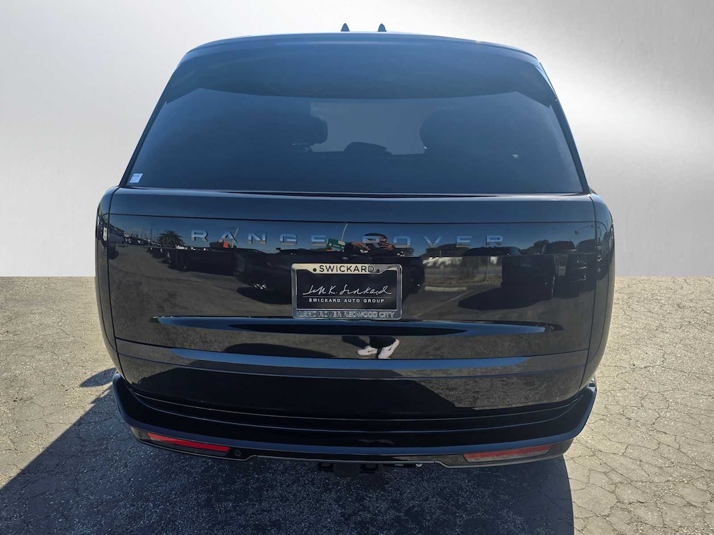 New 2025 Land Rover Range Rover SE