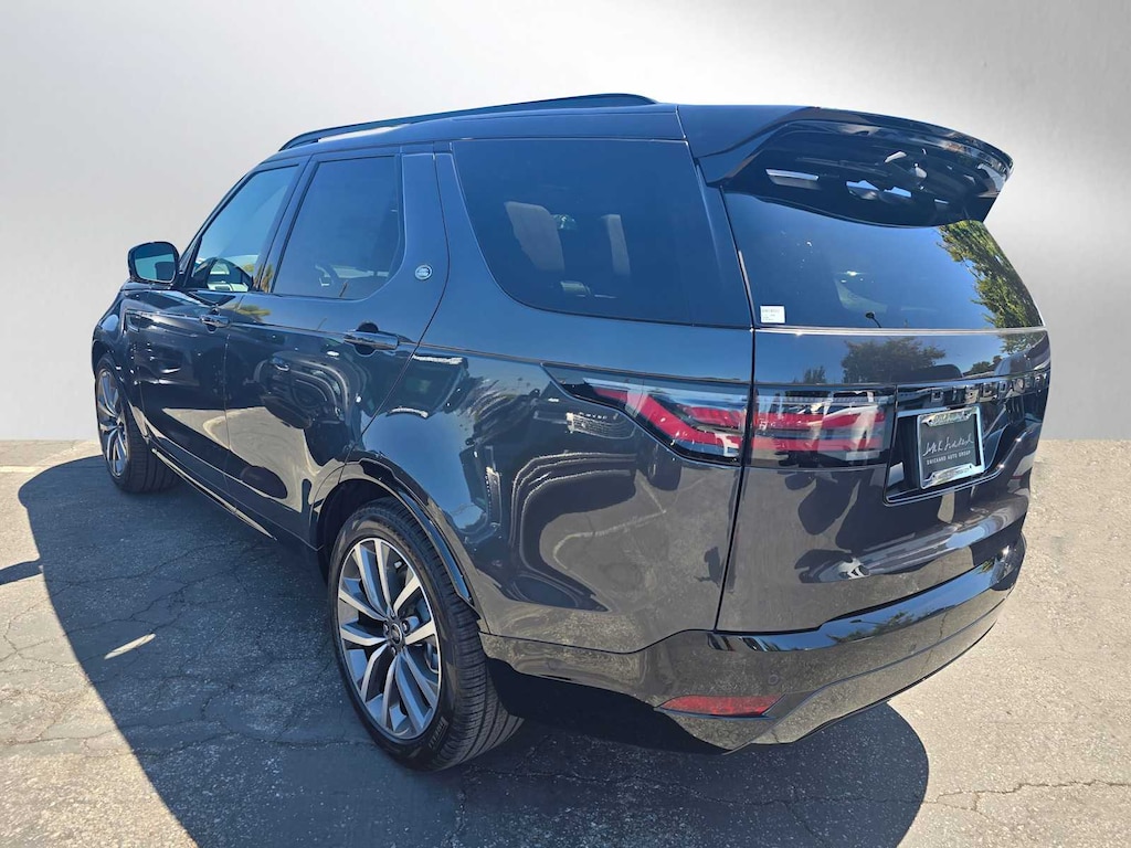 New 2025 Land Rover Discovery Dynamic SE SUV